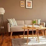 Apartment Zentrales Mit Fussbodenheizung Im Ruhigen Hinterhaus, Jura Kaffeevollautomat, Smart-tv, Privater Parkplatz, Wifi, Boxspringbetten