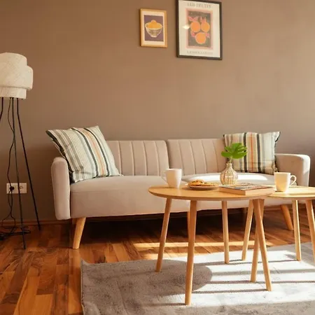 Apartament Zentrales Mit Fussbodenheizung Im Ruhigen Hinterhaus, Jura Kaffeevollautomat, Smart-tv, Privater Parkplatz, Wifi, Boxspringbetten
