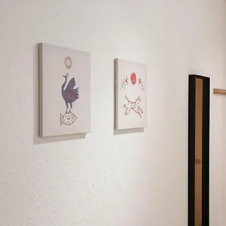 Apartment 3-raum Mit Fußbodenheizung Im Ruhigen Hinterhaus Mit Parkplatz, Boxspringbetten, Küche, Balkon, Wlan