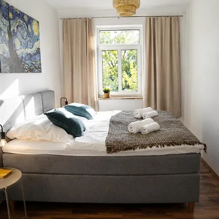 Zentrales Mit Fussbodenheizung Im Ruhigen Hinterhaus, Jura Kaffeevollautomat, Smart-tv, Privater Parkplatz, Wifi, Boxspringbetten Chemnitz