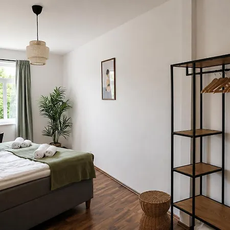 Zentrales Mit Fussbodenheizung Im Ruhigen Hinterhaus, Jura Kaffeevollautomat, Smart-tv, Privater Parkplatz, Wifi, Boxspringbetten Apartament Chemnitz