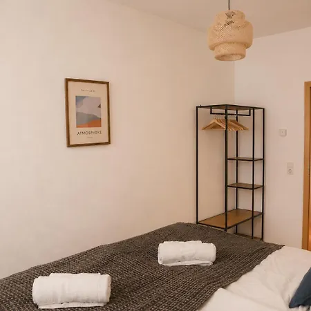 Apartament Zentrales Mit Fussbodenheizung Im Ruhigen Hinterhaus, Jura Kaffeevollautomat, Smart-tv, Privater Parkplatz, Wifi, Boxspringbetten
