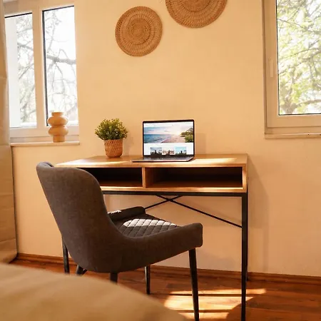 Zentrales Mit Fussbodenheizung Im Ruhigen Hinterhaus, Jura Kaffeevollautomat, Smart-tv, Privater Parkplatz, Wifi, Boxspringbetten * Chemnitz