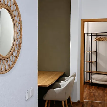 Zentrales Mit Fussbodenheizung Im Ruhigen Hinterhaus, Jura Kaffeevollautomat, Smart-tv, Privater Parkplatz, Wifi, Boxspringbetten * Chemnitz