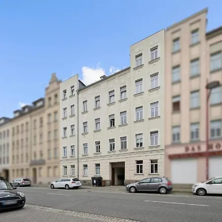 Apartament Zentrales Mit Fussbodenheizung Im Ruhigen Hinterhaus, Jura Kaffeevollautomat, Smart-tv, Privater Parkplatz, Wifi, Boxspringbetten Chemnitz