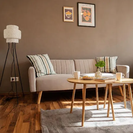 Apartament Zentrales Mit Fussbodenheizung Im Ruhigen Hinterhaus, Jura Kaffeevollautomat, Smart-tv, Privater Parkplatz, Wifi, Boxspringbetten *