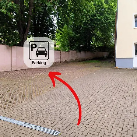 Zentrales Mit Fussbodenheizung Im Ruhigen Hinterhaus, Jura Kaffeevollautomat, Smart-tv, Privater Parkplatz, Wifi, Boxspringbetten Chemnitz