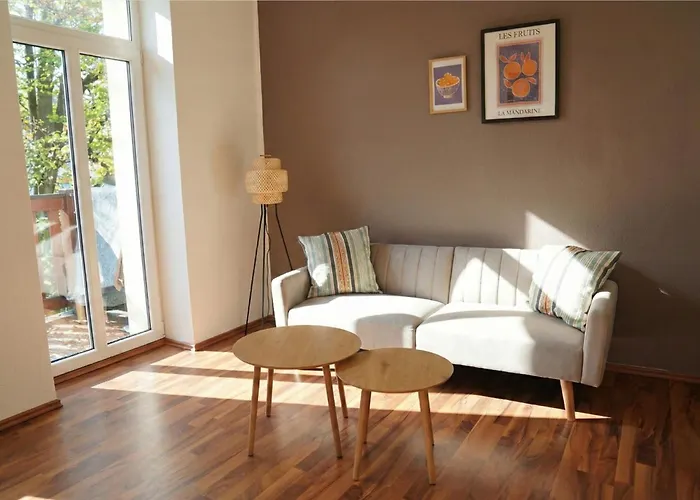 Apartament Zentrales Mit Fussbodenheizung Im Ruhigen Hinterhaus, Jura Kaffeevollautomat, Smart-tv, Privater Parkplatz, Wifi, Boxspringbetten Chemnitz